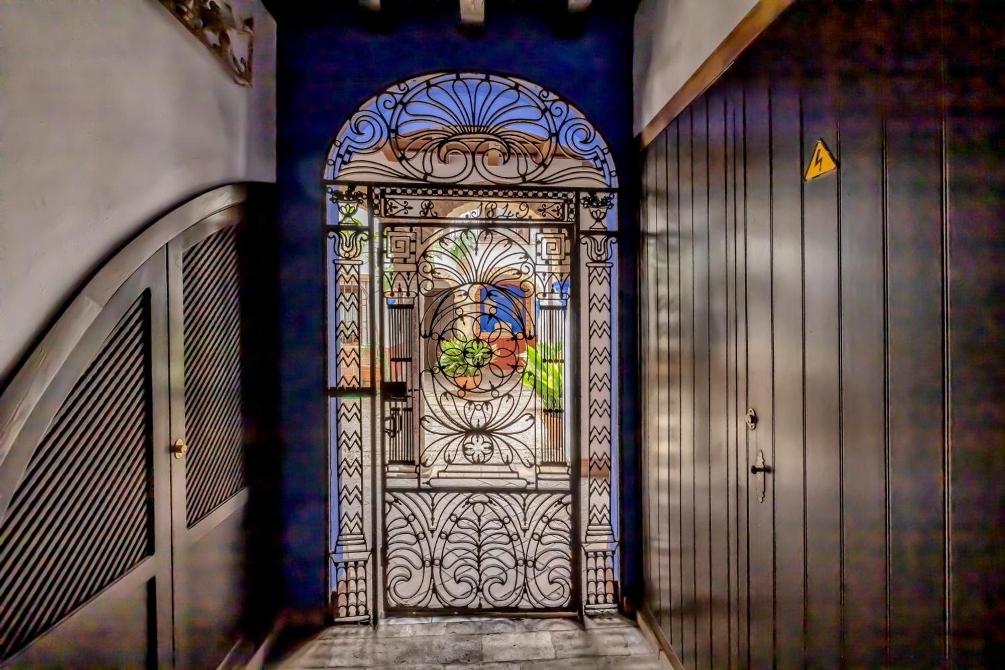 El Capricho De 1849 & Parking Apartment Cordoba Ngoại thất bức ảnh
